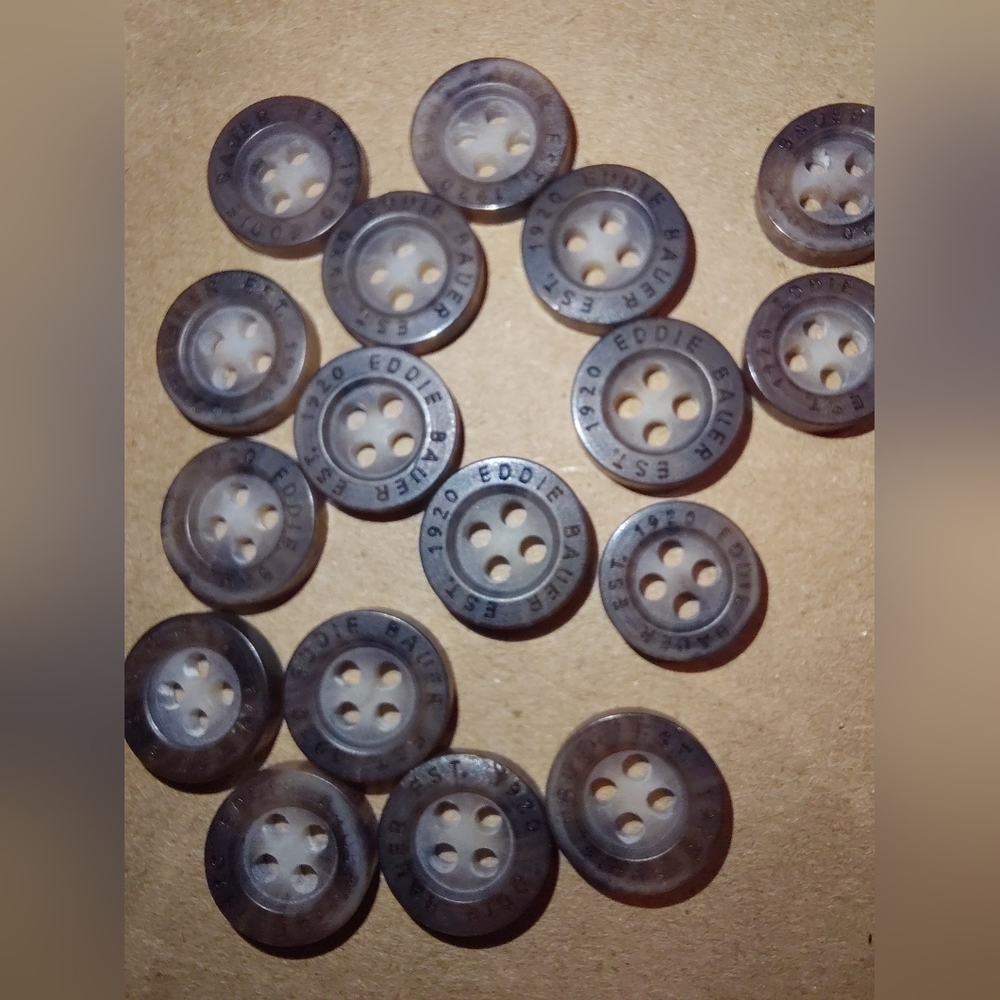 Vintage Buttons Eddie Bauer Qty 14 - 1/2" & 3 - 7/16.